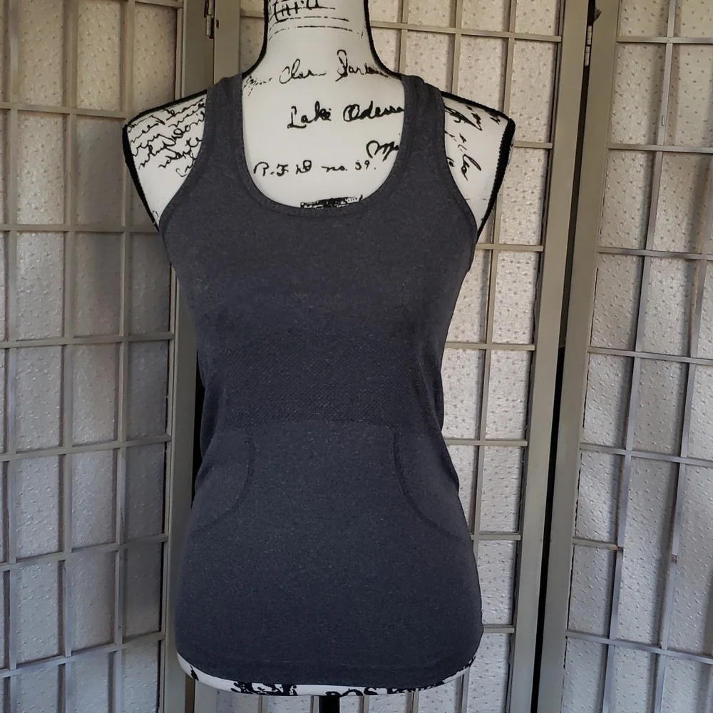 Lululemon Athletica Swiftly Tech Runner Dark Gray Womens Tank Top Size 4